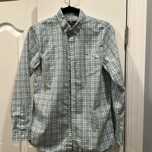 Vineyard Vines Boys Size XL Whale shirt 100 percent cotton
